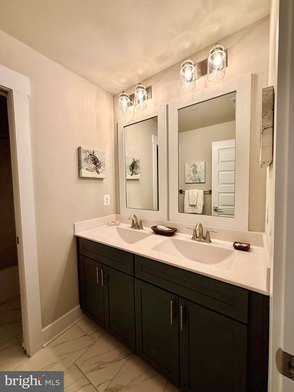 WATERS EDGE - Residential