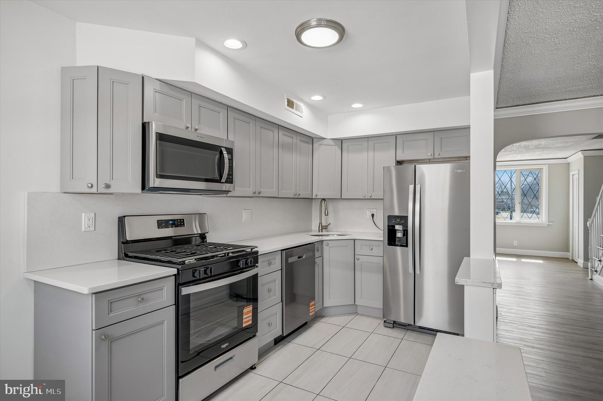 ACADEMY GARDENS - Residential
