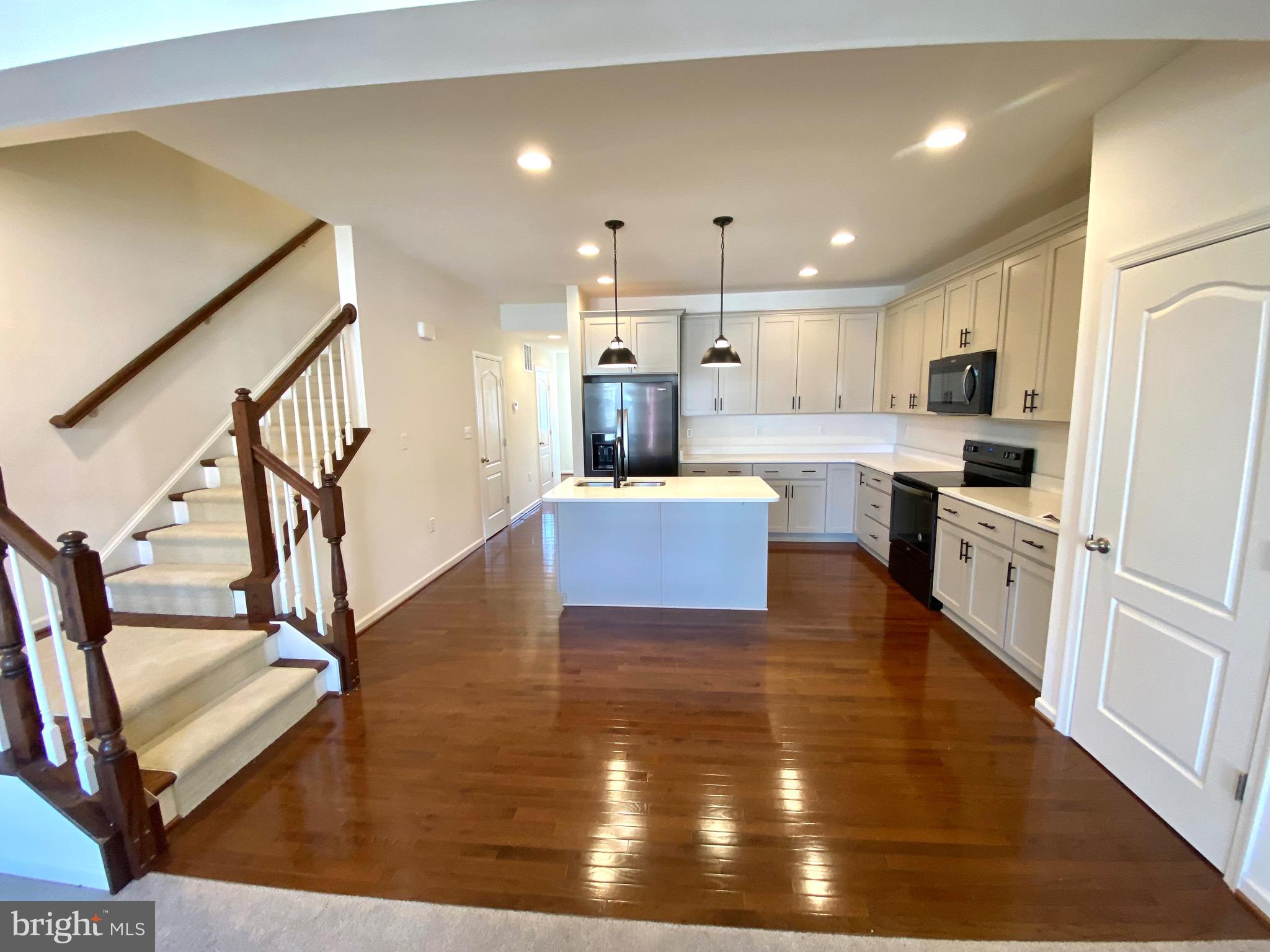 MCCAULEY CROSSING - Residential Lease