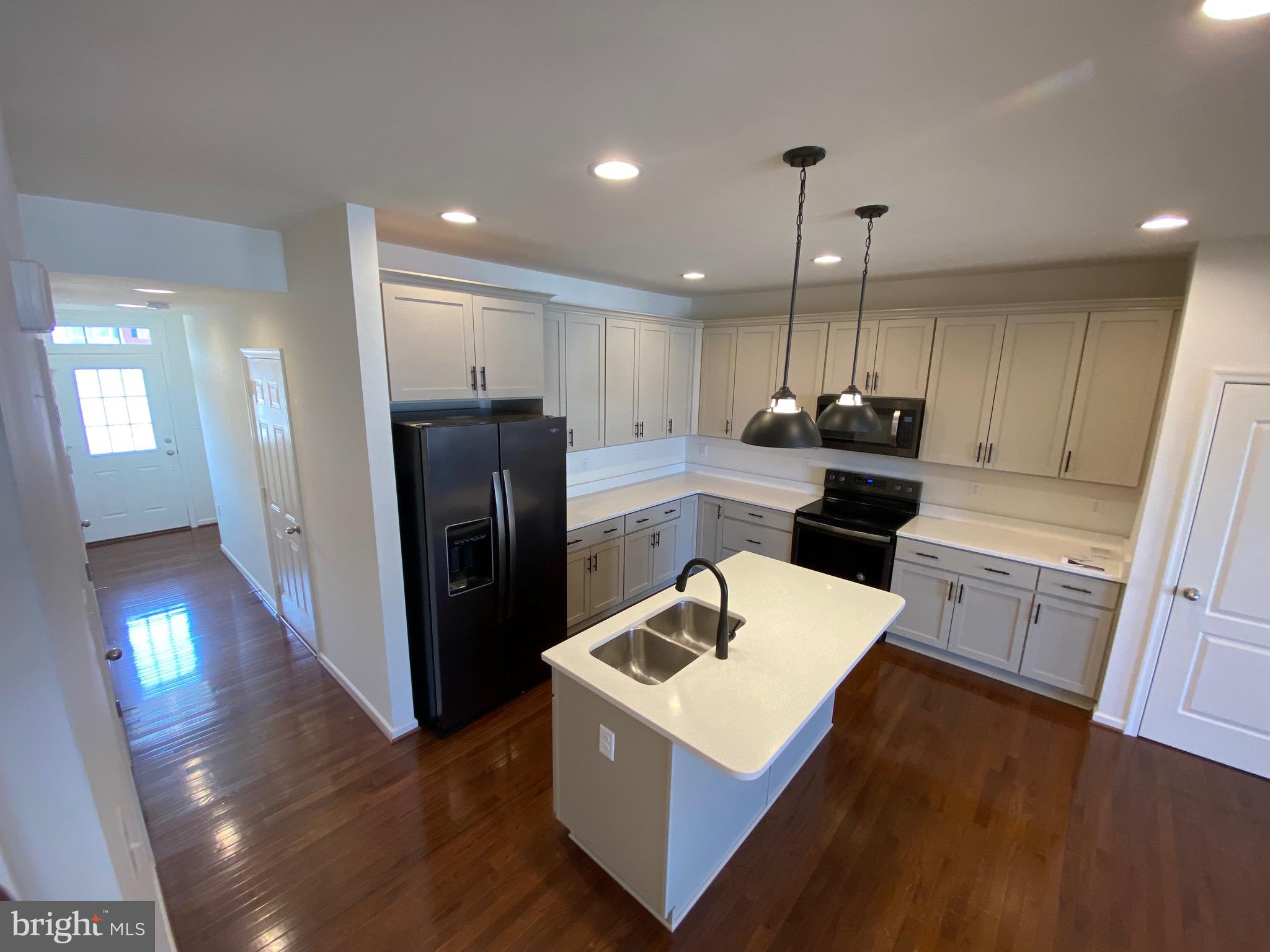 MCCAULEY CROSSING - Residential Lease