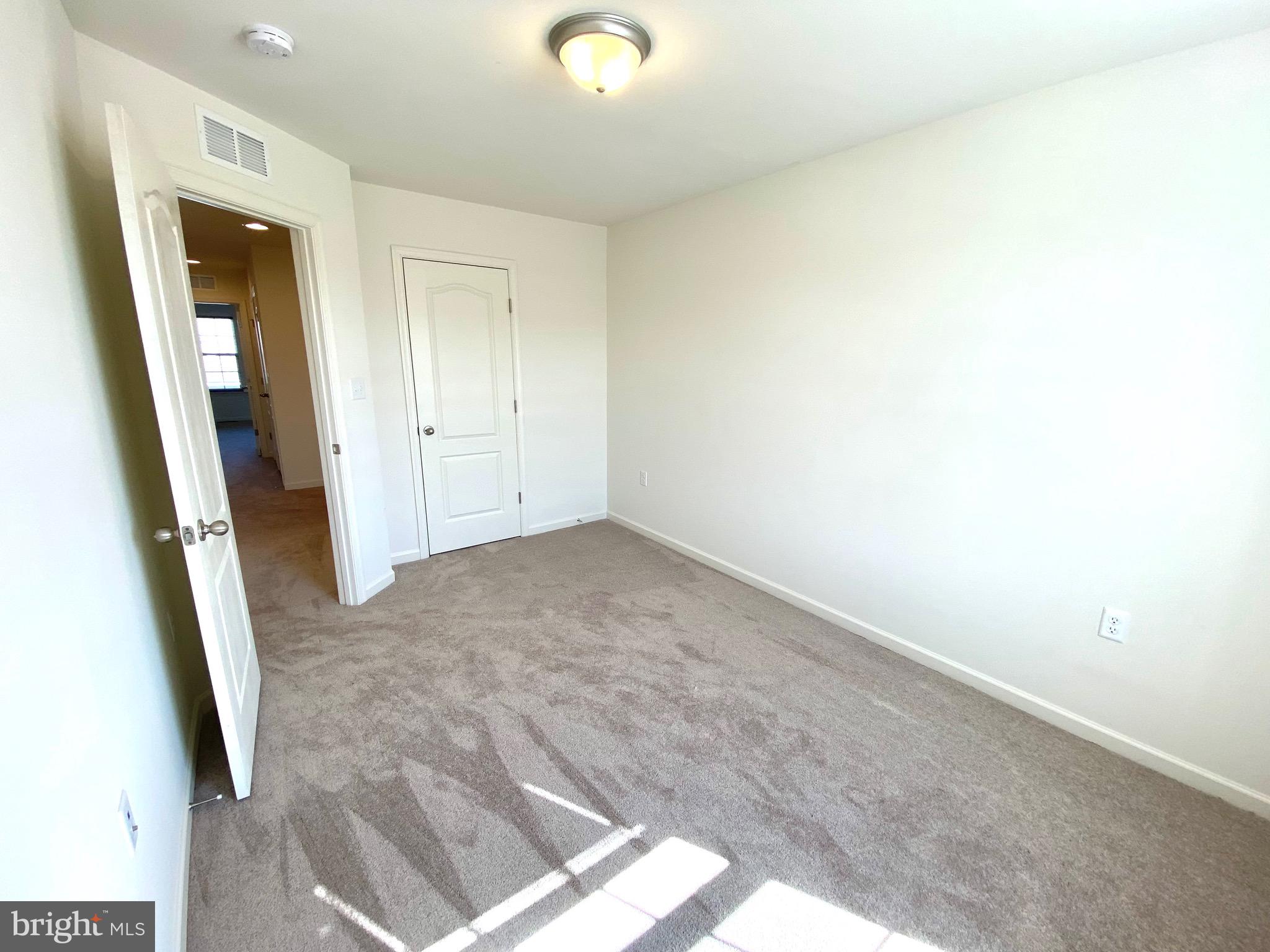 MCCAULEY CROSSING - Residential Lease