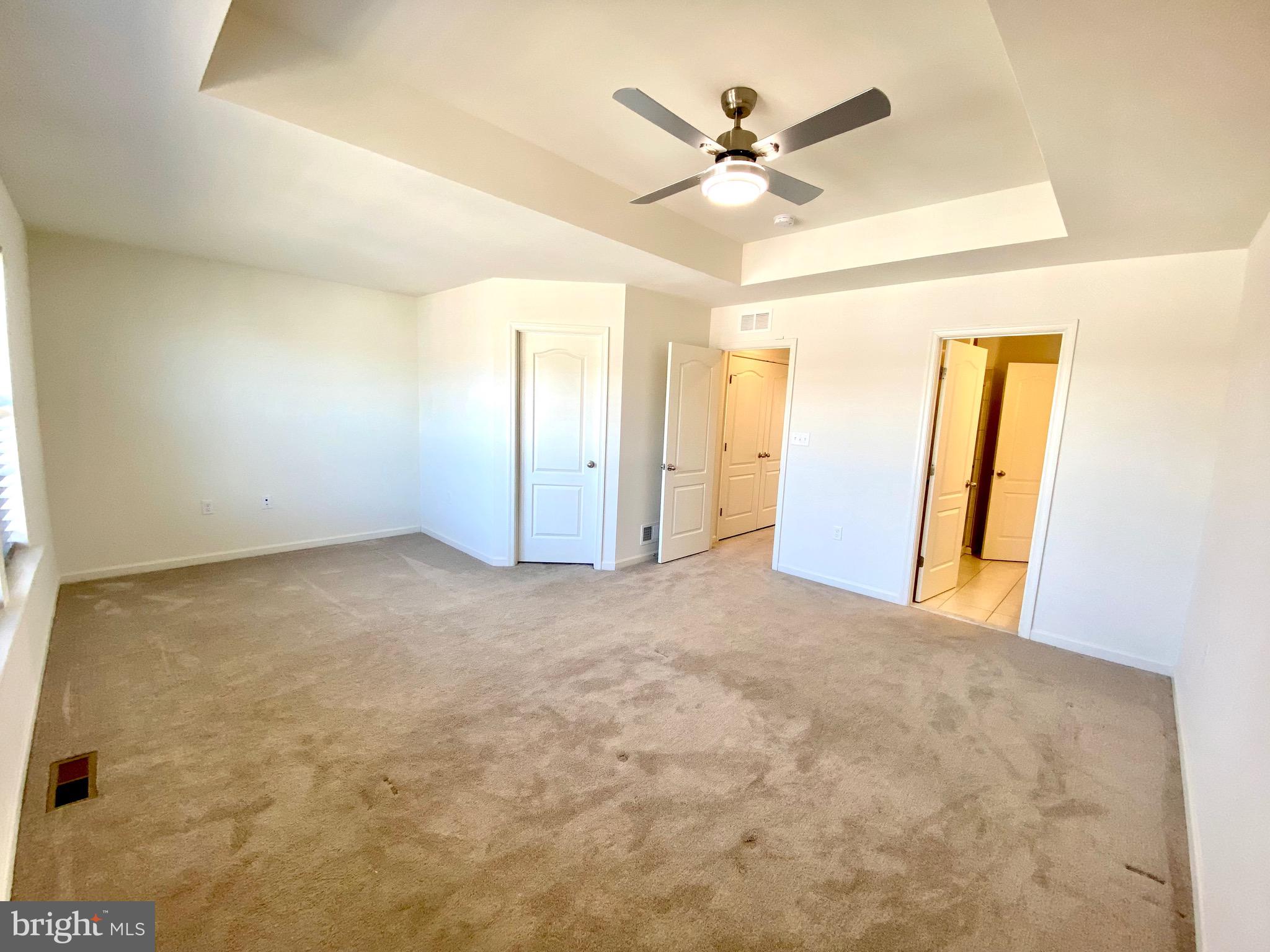 MCCAULEY CROSSING - Residential Lease