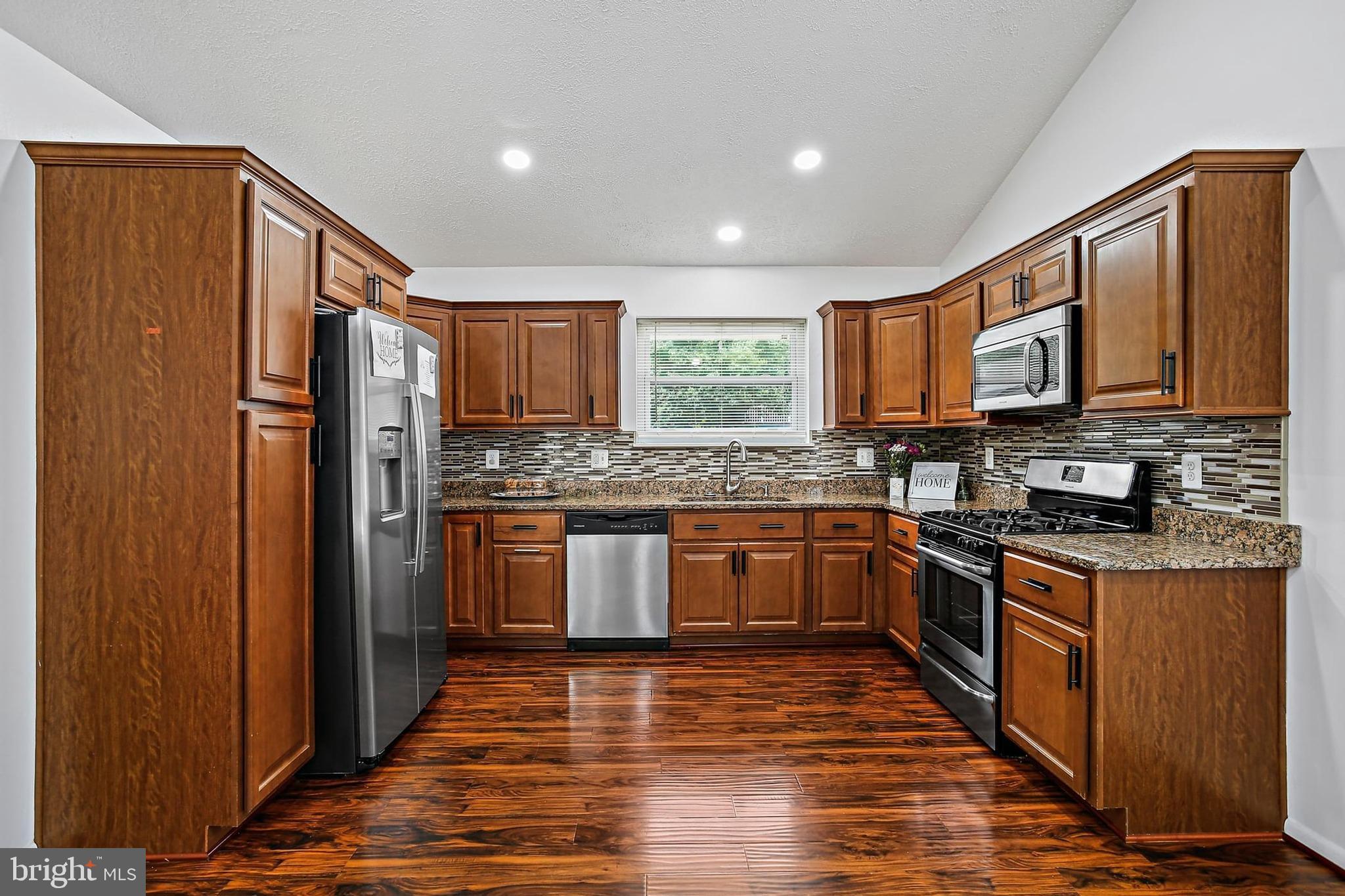 KINGSTON HEIGHTS - Residential