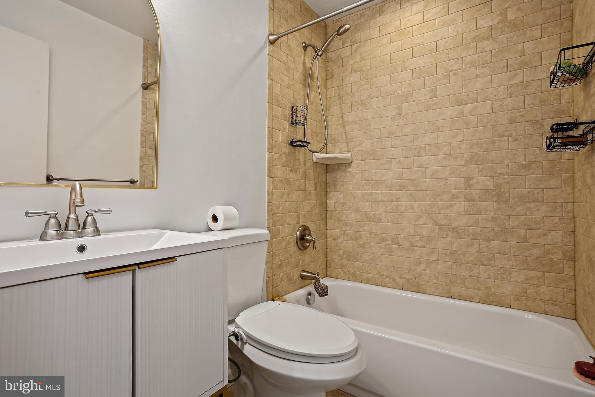 KINGSTON HEIGHTS - Residential