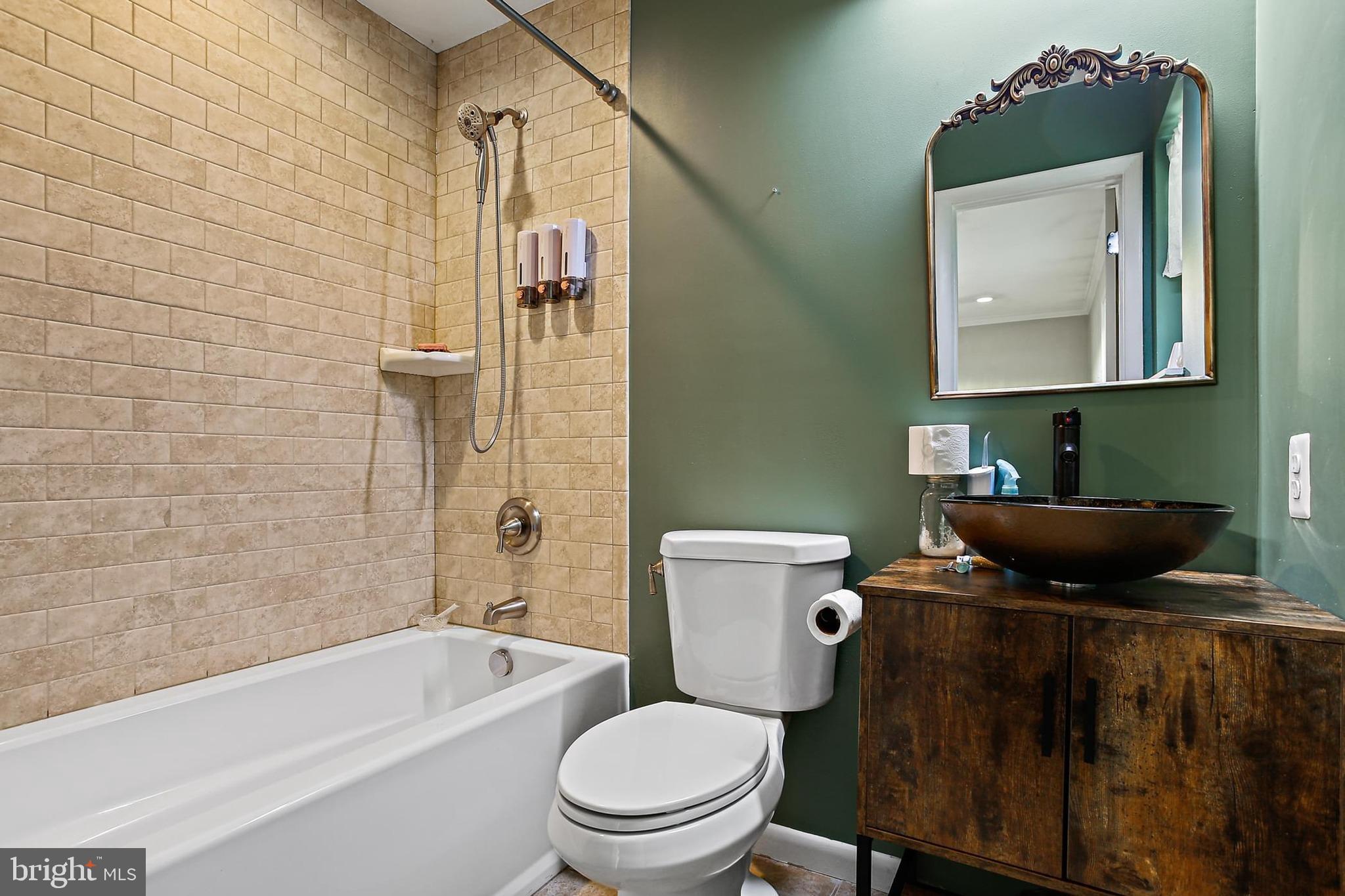 KINGSTON HEIGHTS - Residential