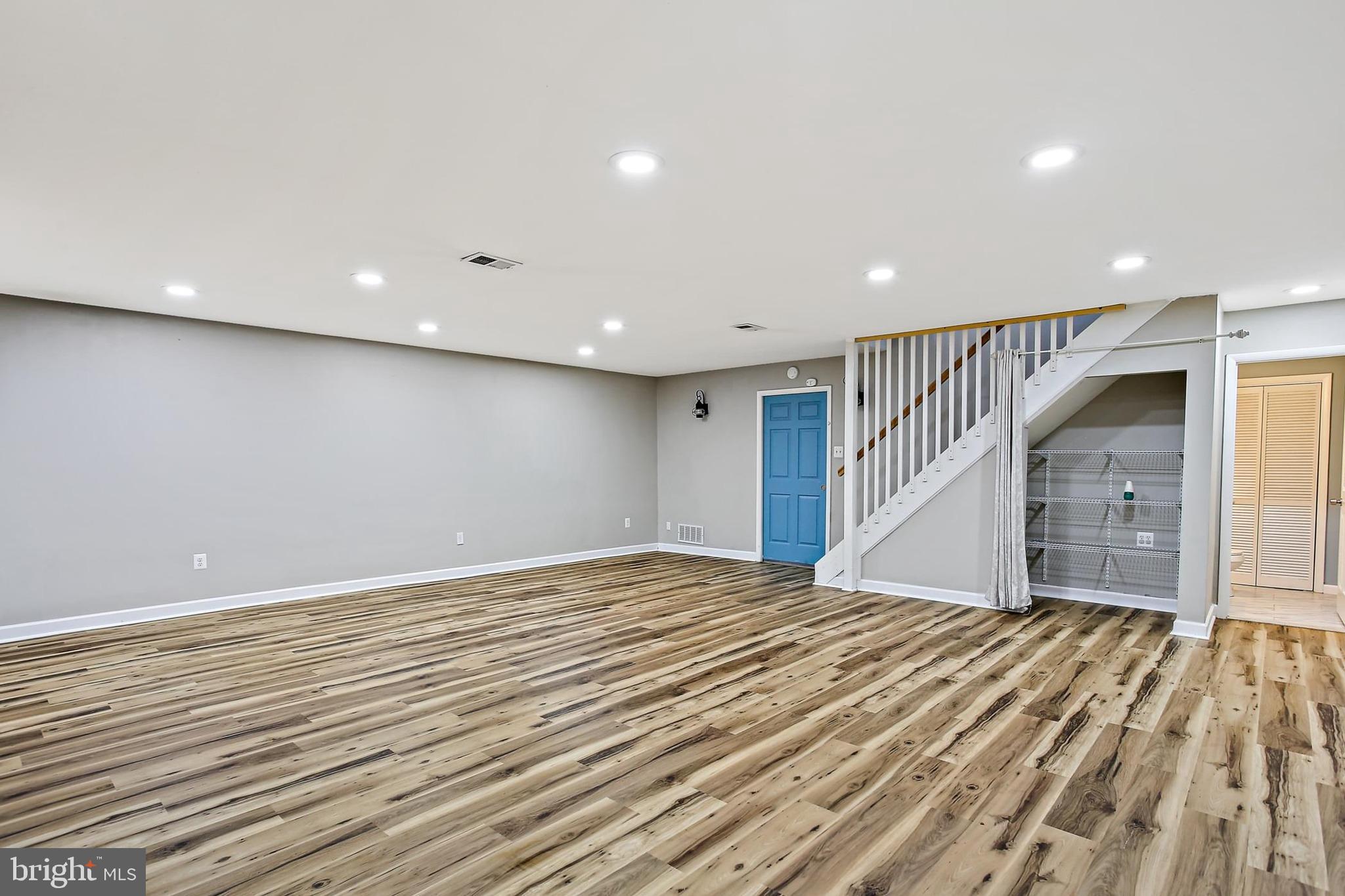 KINGSTON HEIGHTS - Residential