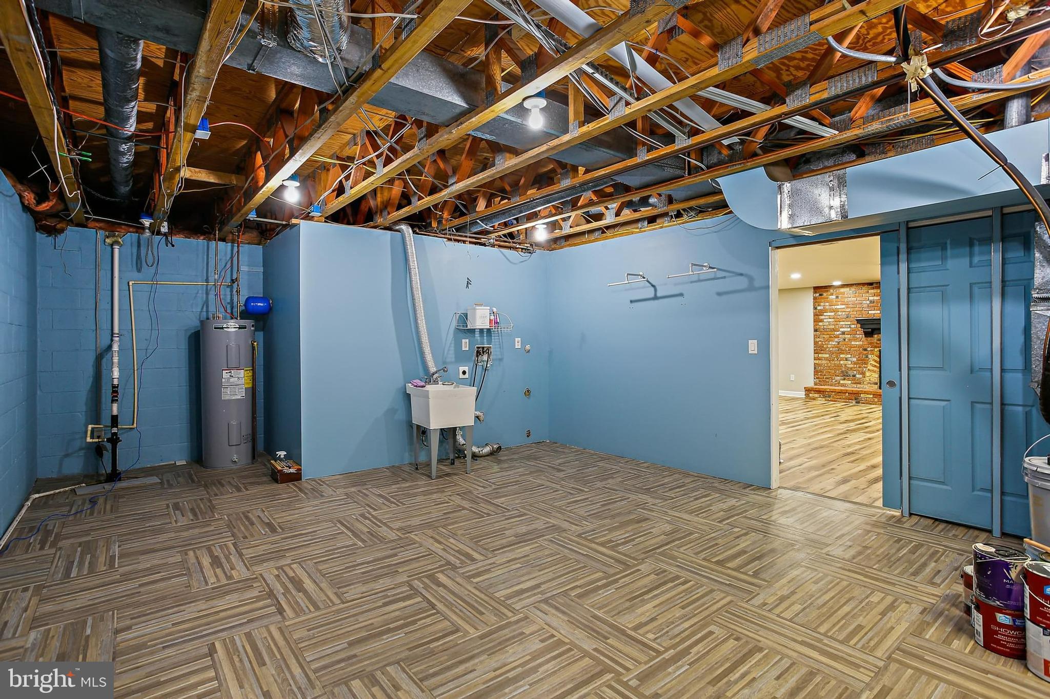 KINGSTON HEIGHTS - Residential