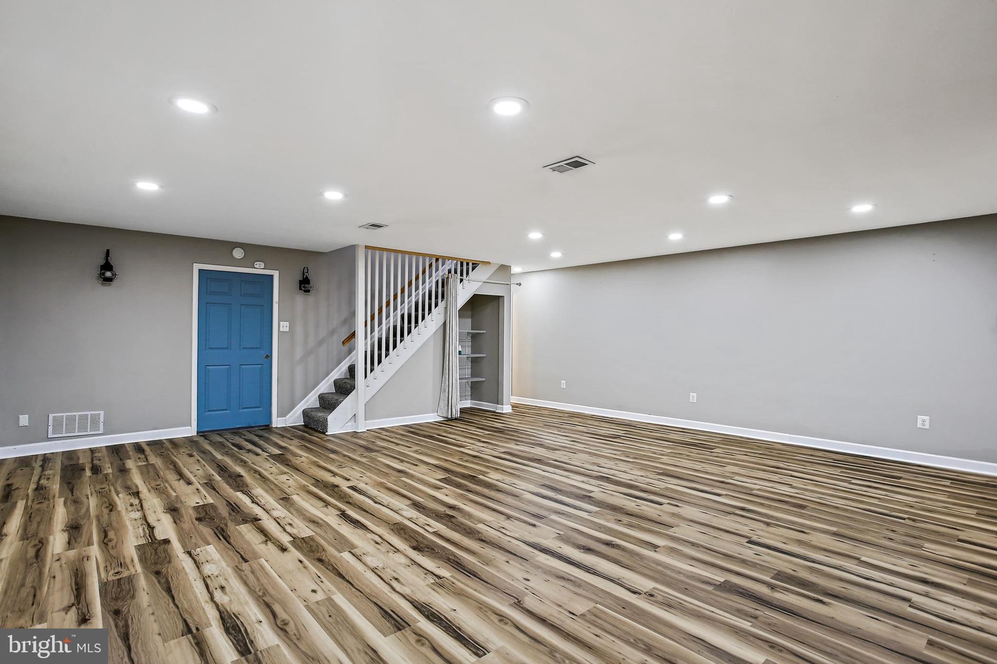 KINGSTON HEIGHTS - Residential