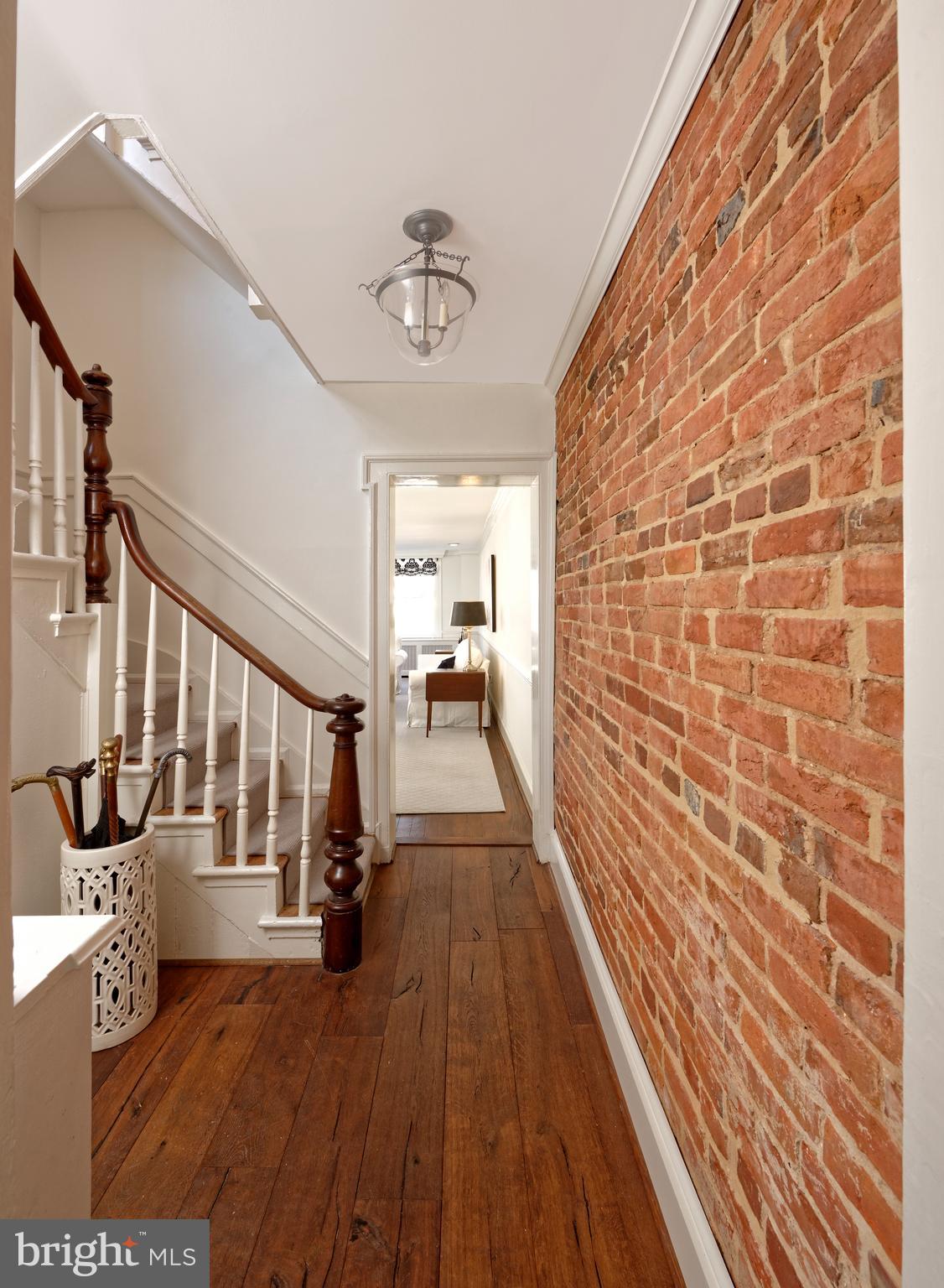 OLD TOWN ALEXANDRIA - Residential