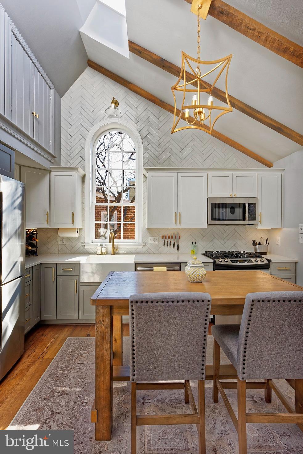 OLD TOWN ALEXANDRIA - Residential