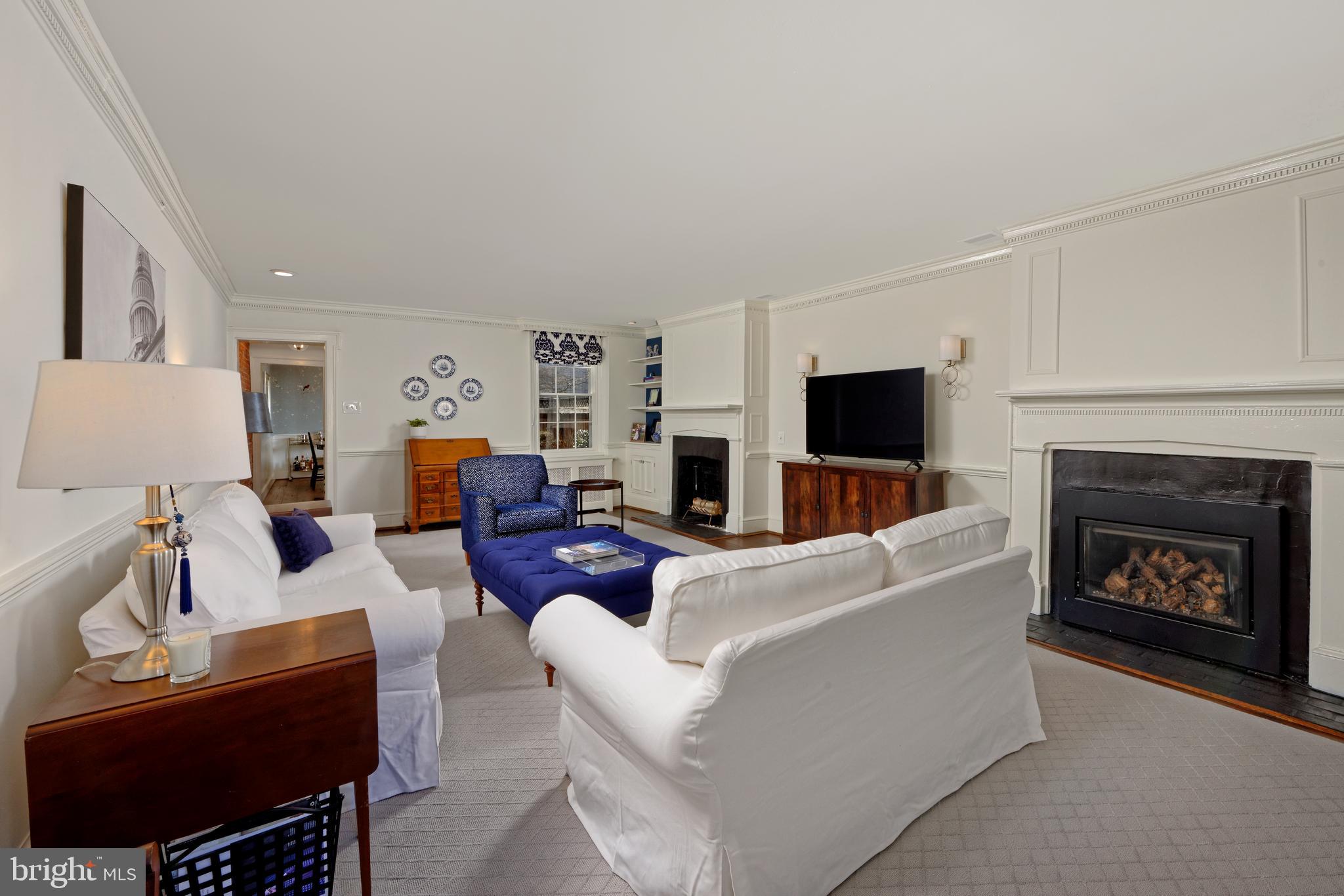 OLD TOWN ALEXANDRIA - Residential