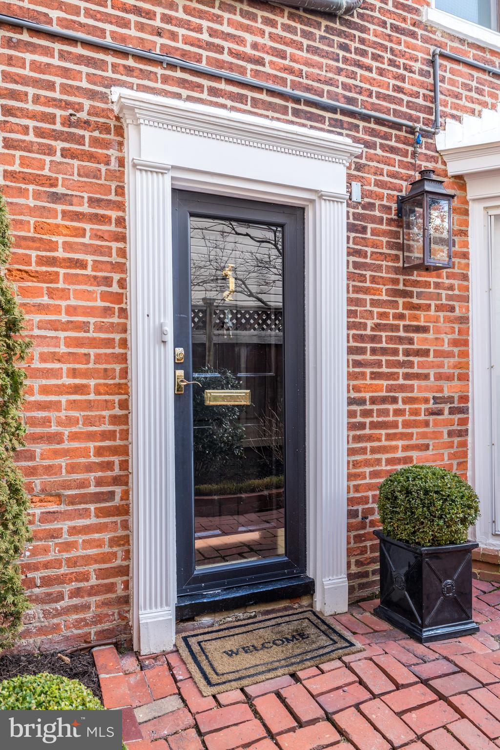 OLD TOWN ALEXANDRIA - Residential