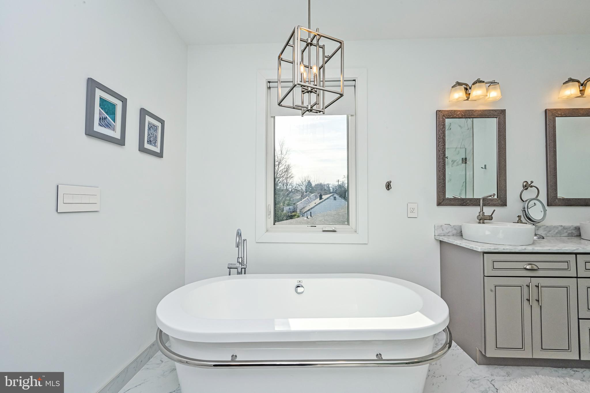 PIMMIT HILLS - Residential