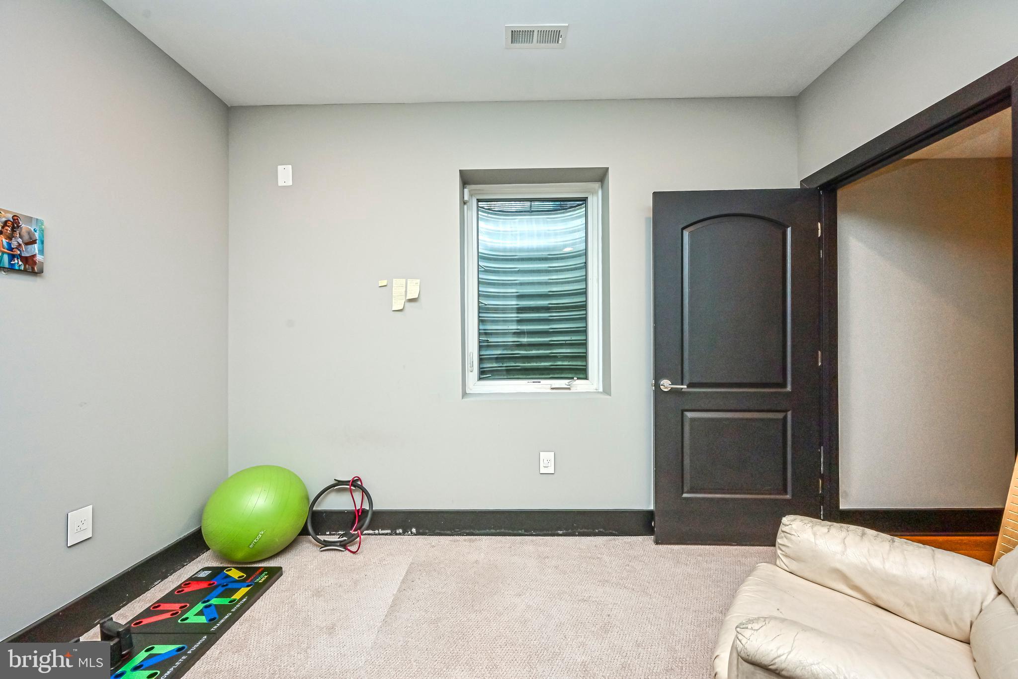 PIMMIT HILLS - Residential