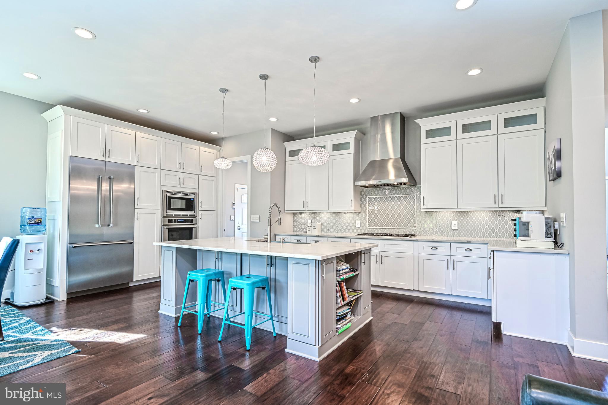 PIMMIT HILLS - Residential