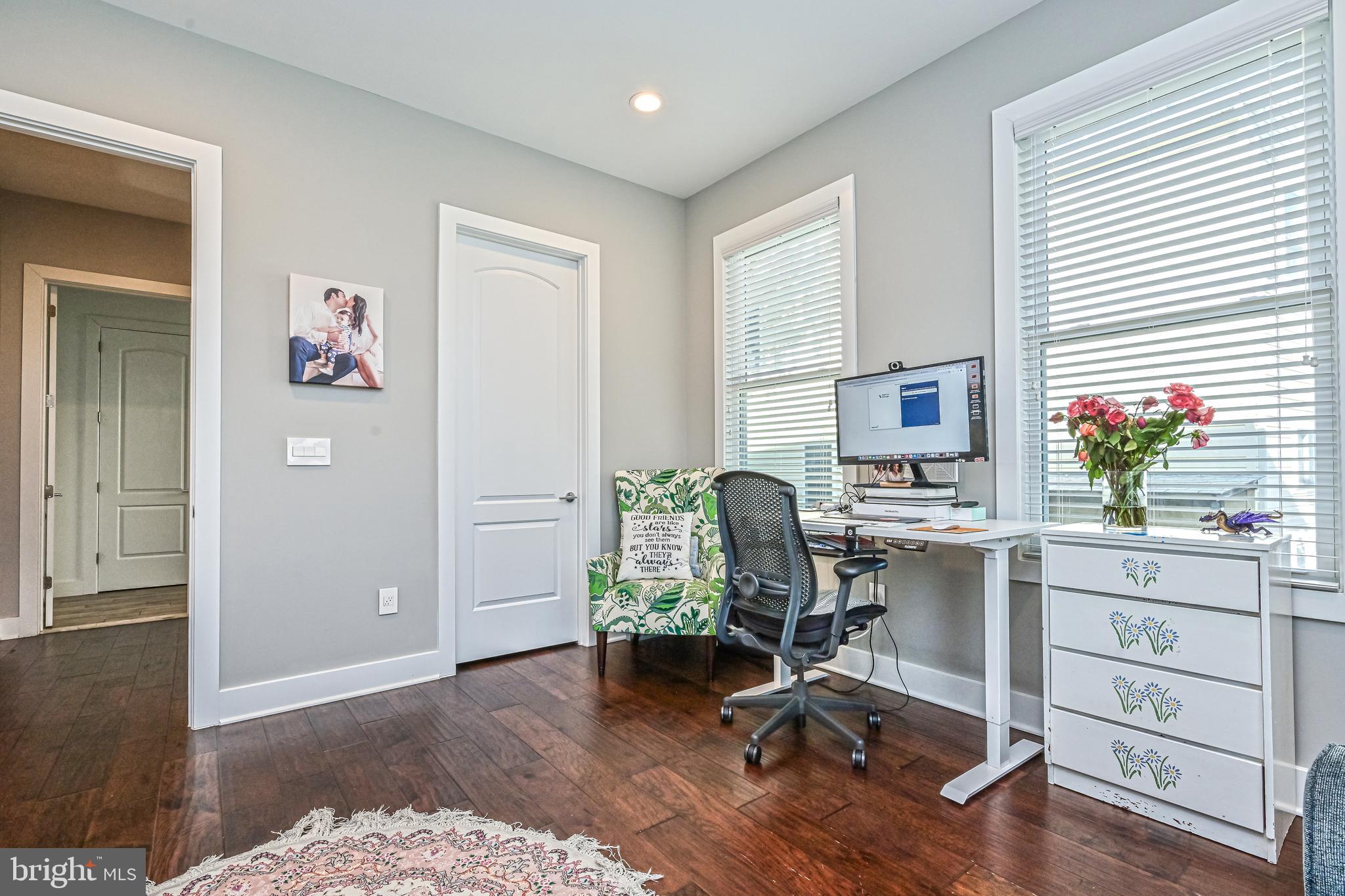 PIMMIT HILLS - Residential