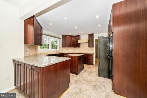 Tiny photo for 8405 Saint Regis Way, GAITHERSBURG, MD 20886 (MLS # MDMC2230236)