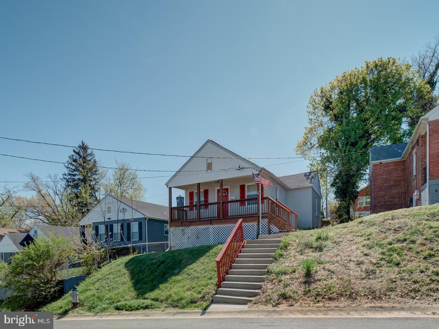 BRADBURY HEIGHTS - Residential