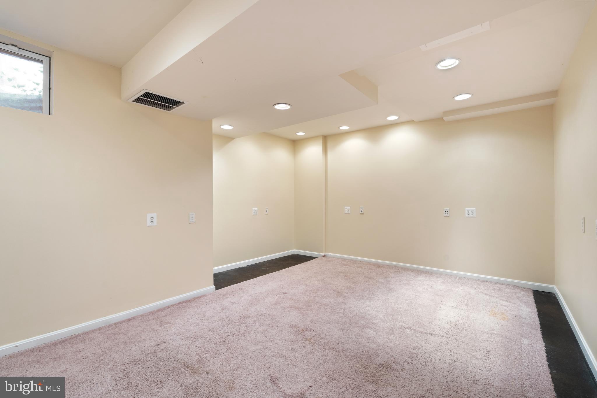 WORMANS MILL - Residential