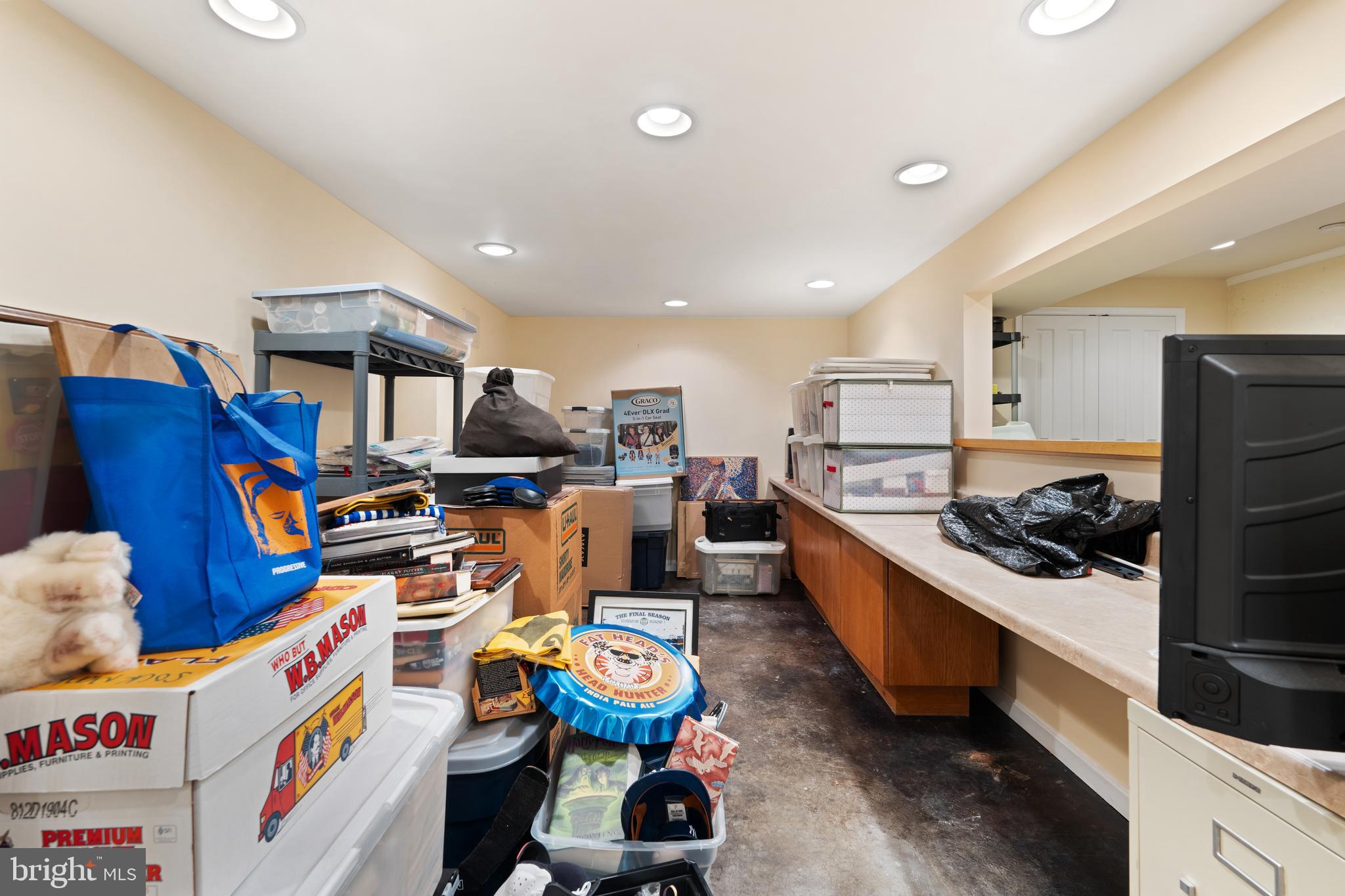 WORMANS MILL - Residential