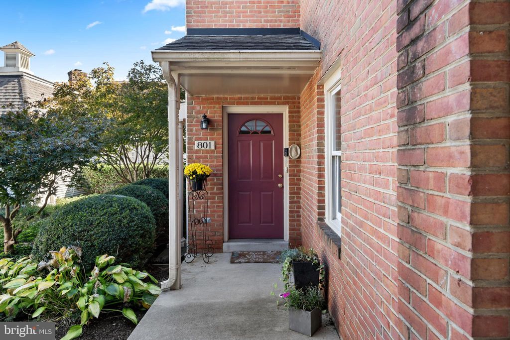 Photo of 801 Dunbrooke Court, FREDERICK, MD 21701 (MLS # MDFR2071456)