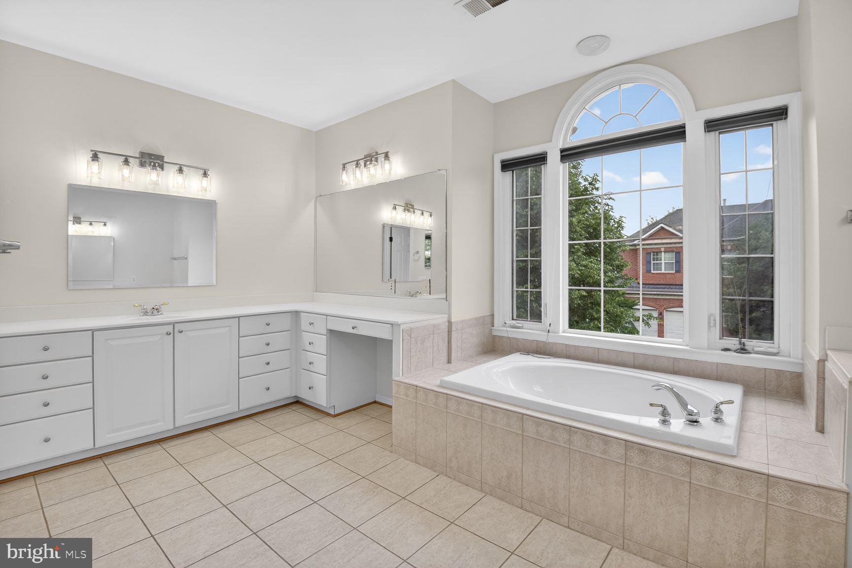 ROSE HILL - Residential