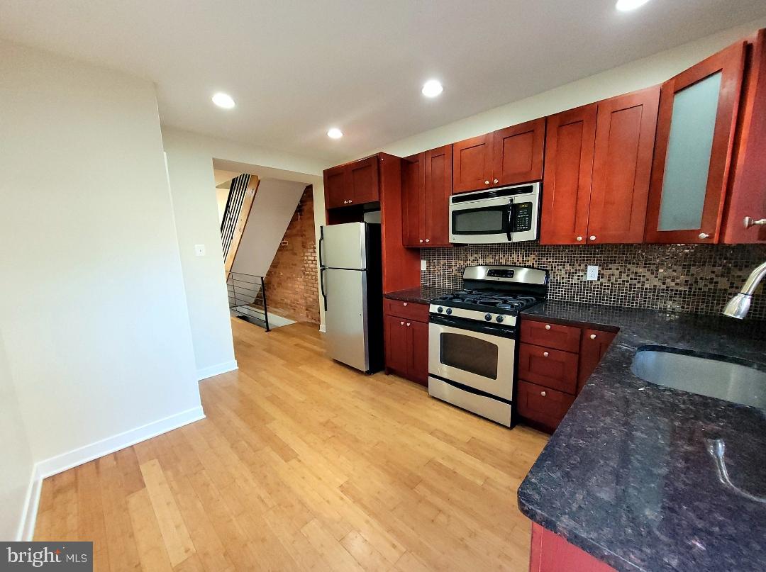 POINT BREEZE - Residential Lease