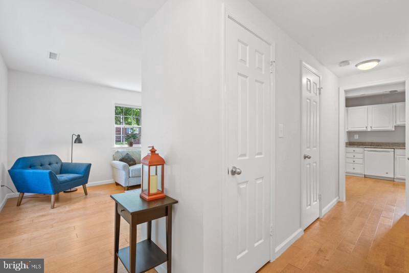 KENWOOD FOREST - Residential Lease