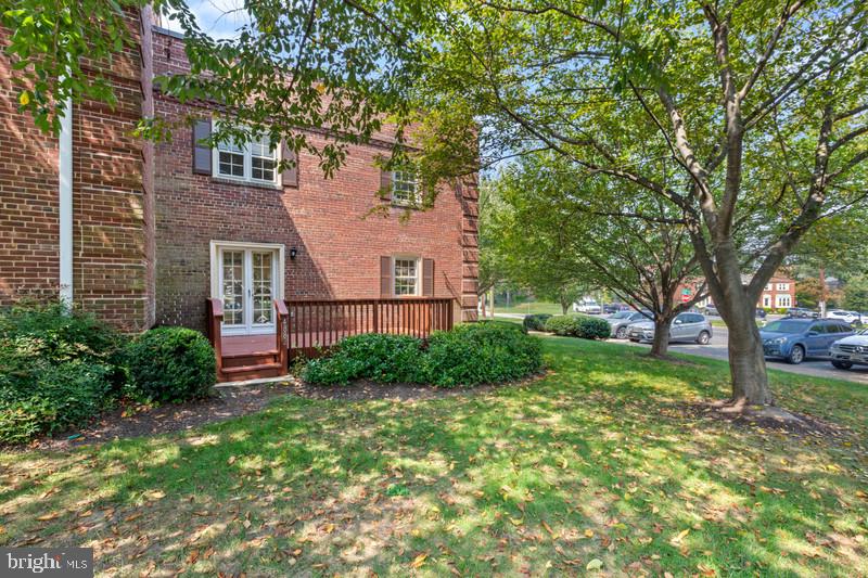 KENWOOD FOREST - Residential Lease