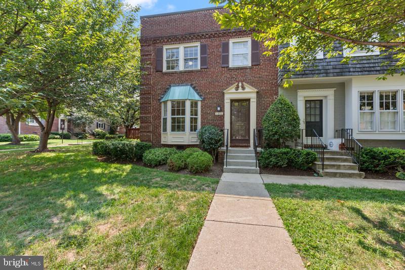 KENWOOD FOREST - Residential Lease