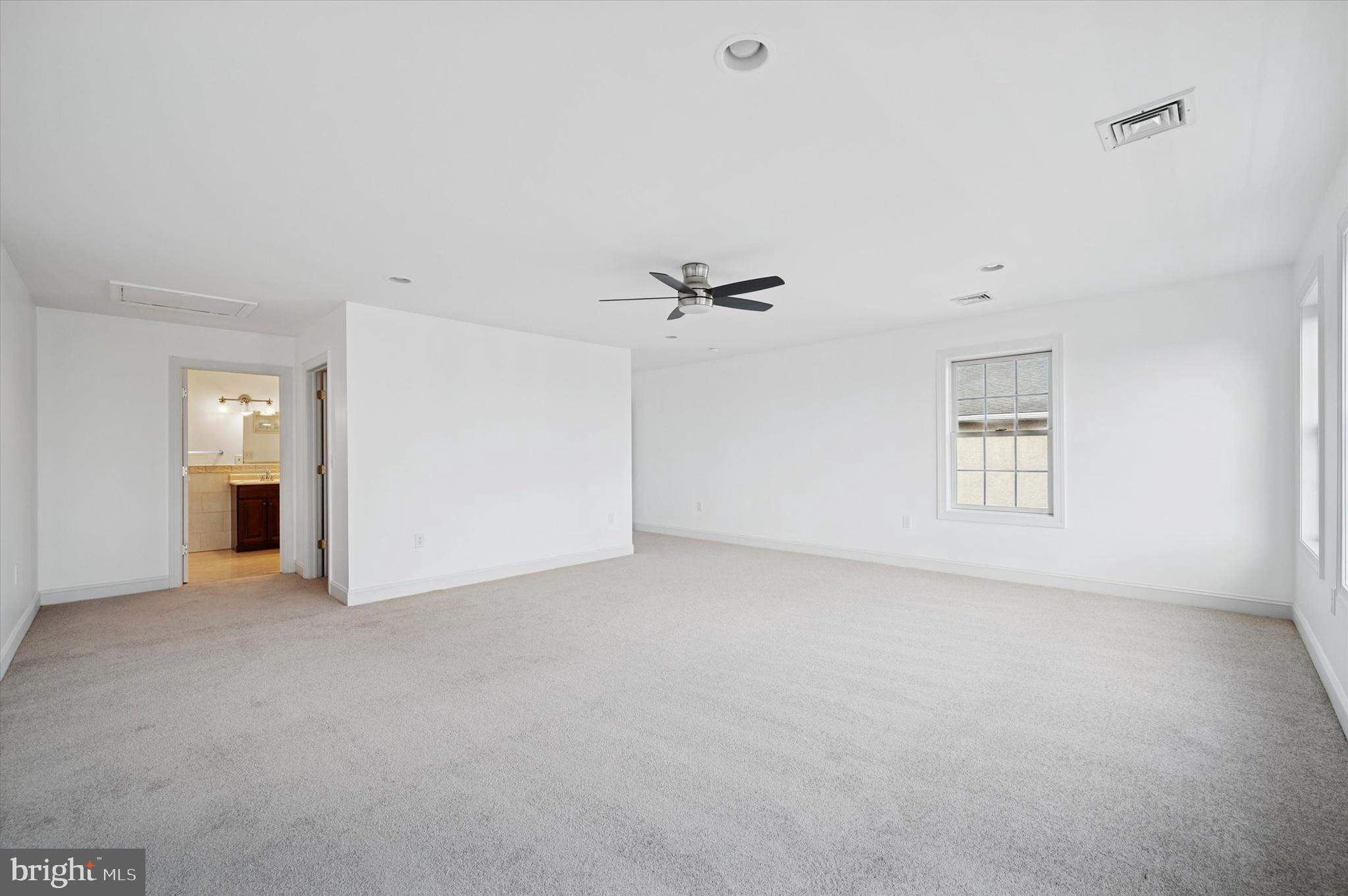 ROXBOROUGH - Residential