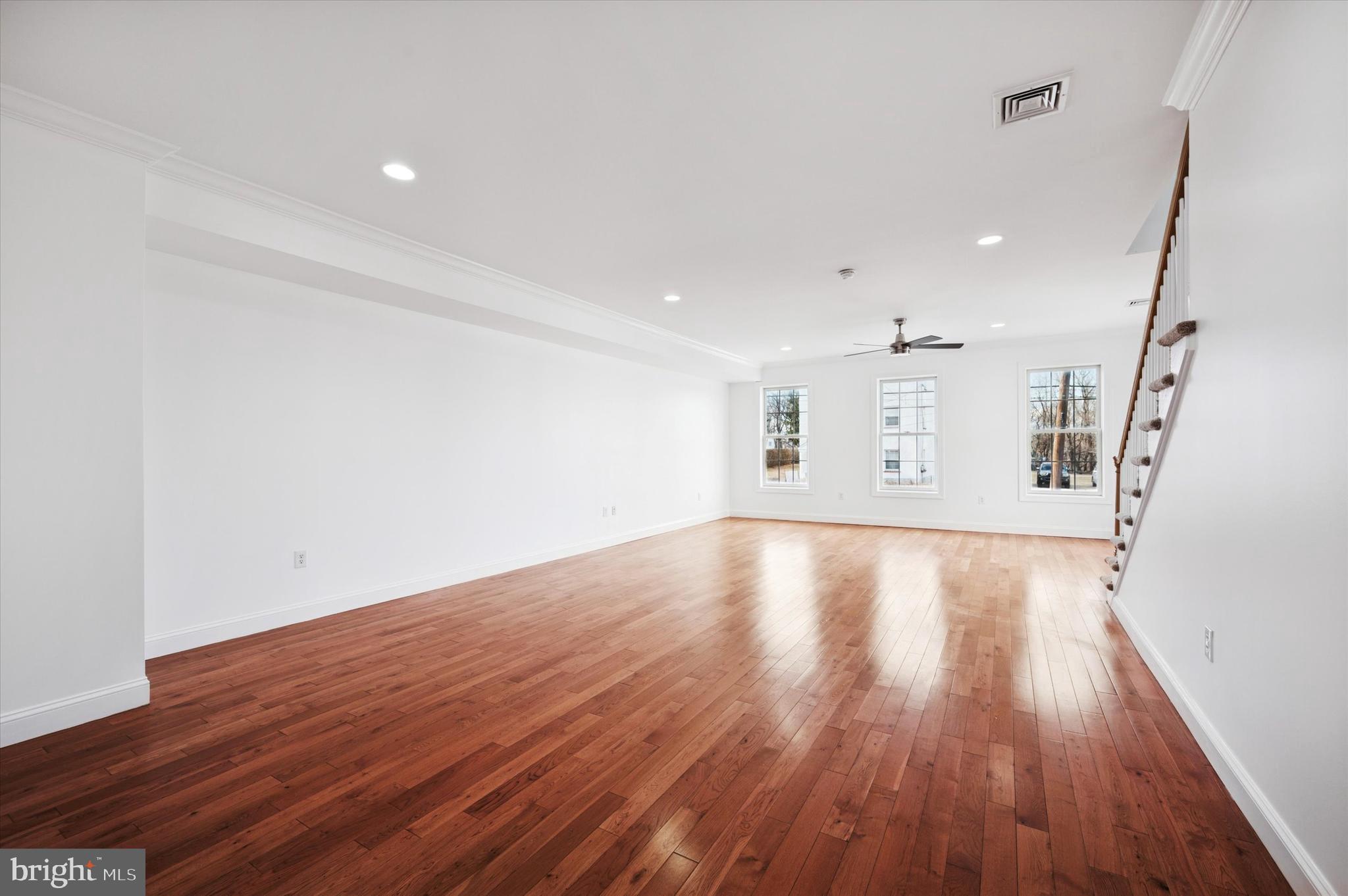 ROXBOROUGH - Residential