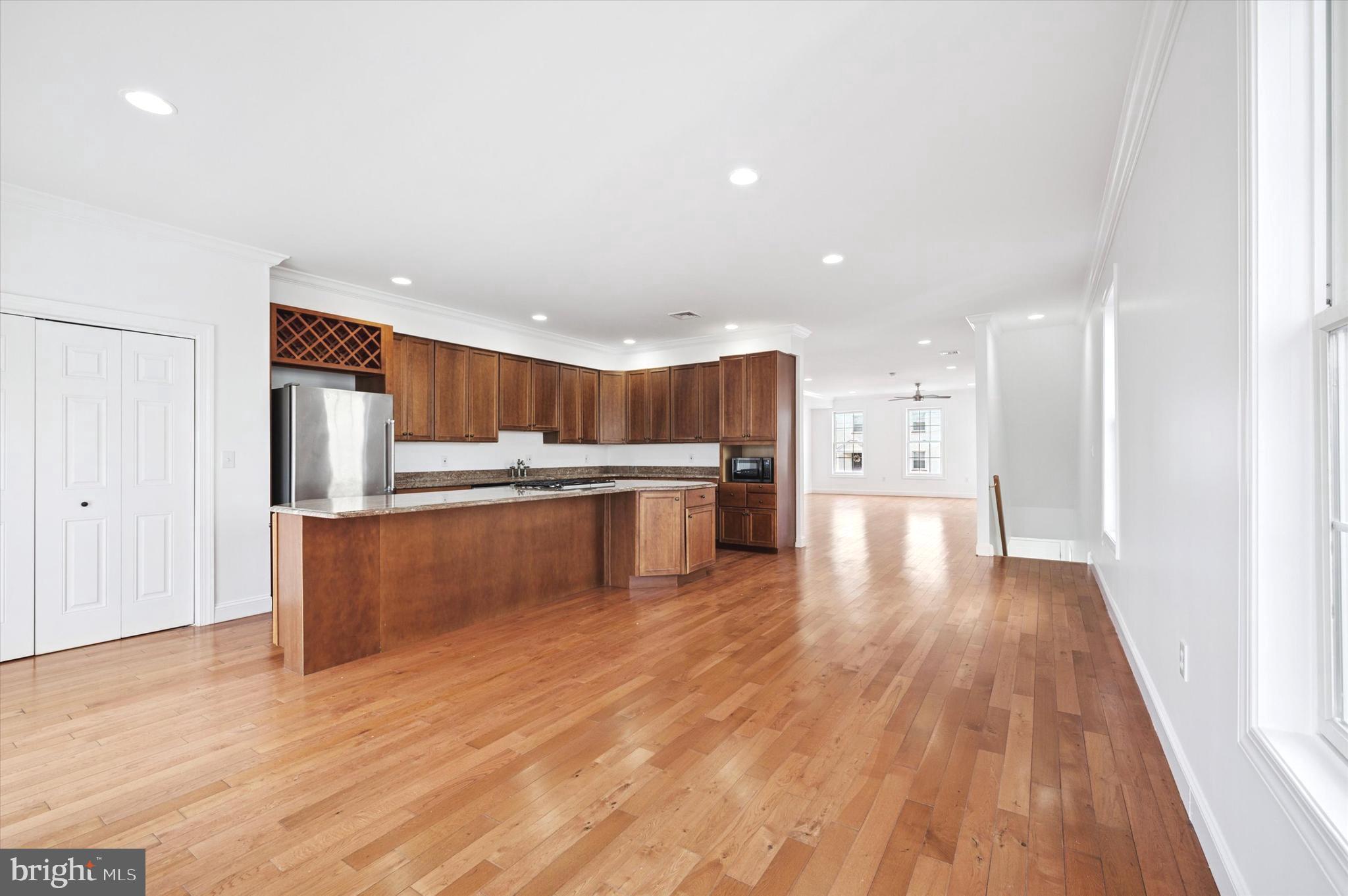 ROXBOROUGH - Residential