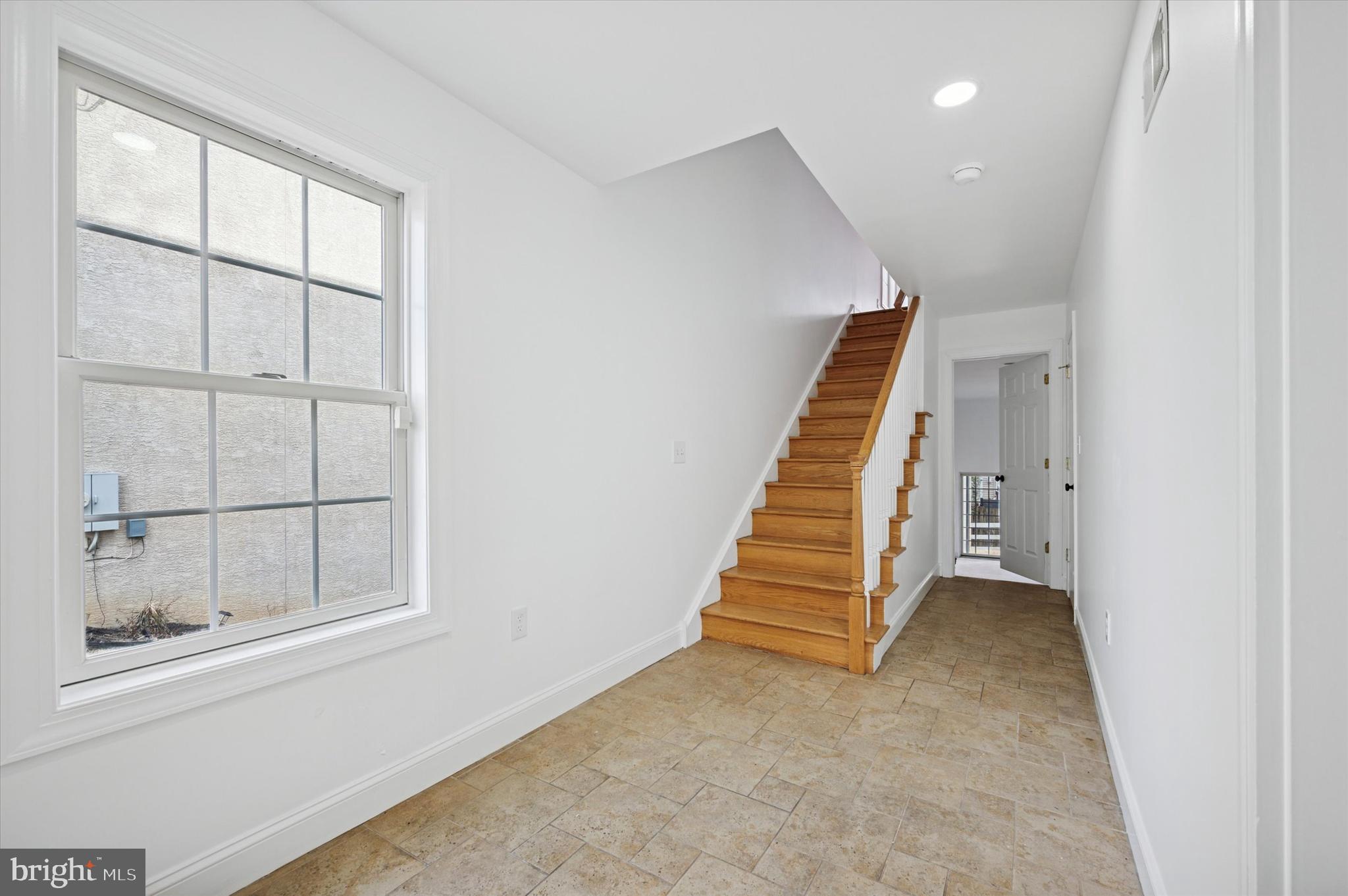 ROXBOROUGH - Residential