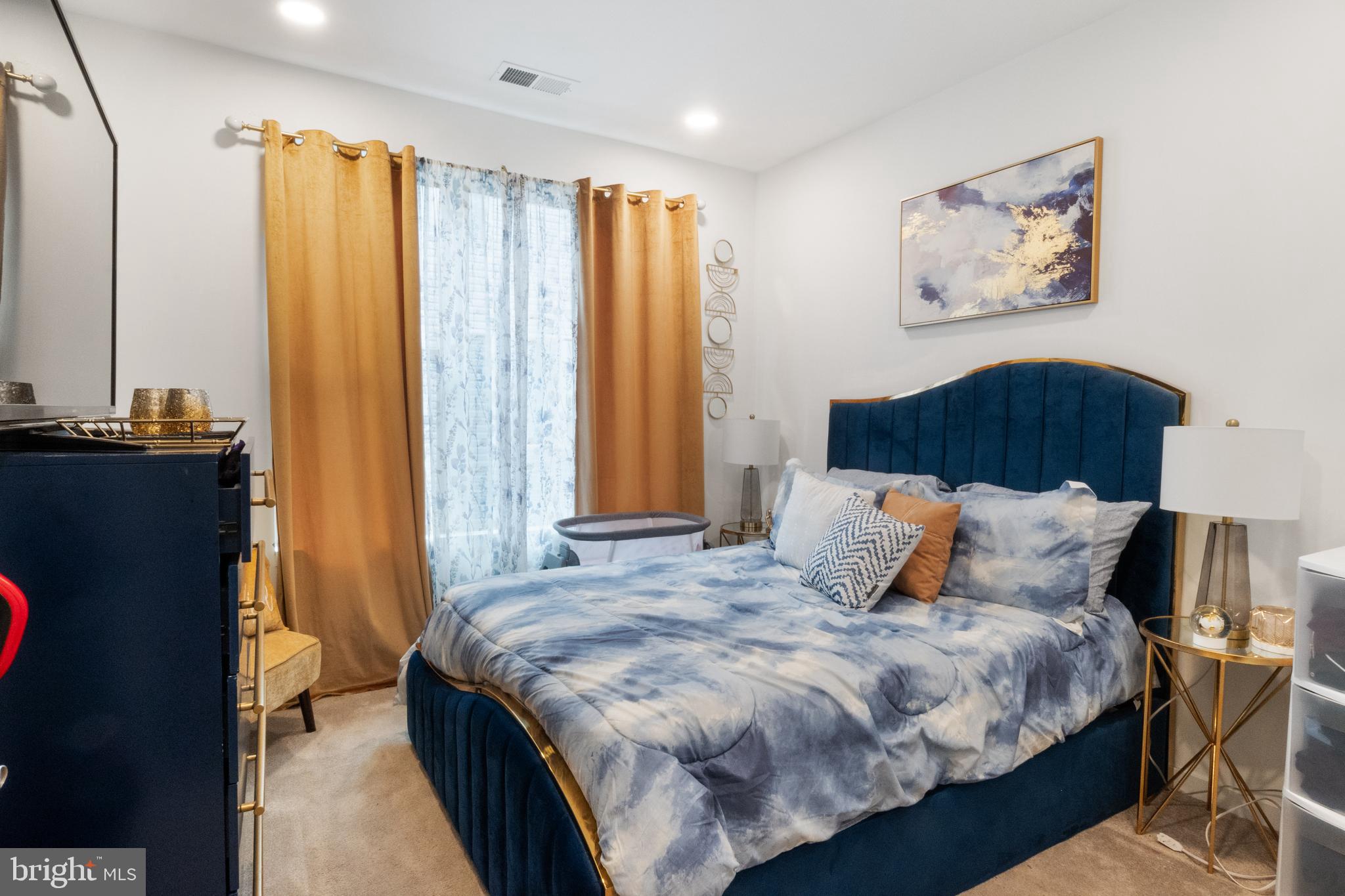 NORTHBANK - Residential