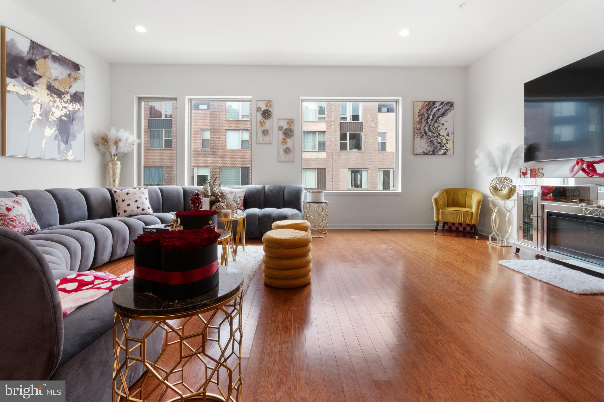 NORTHBANK - Residential