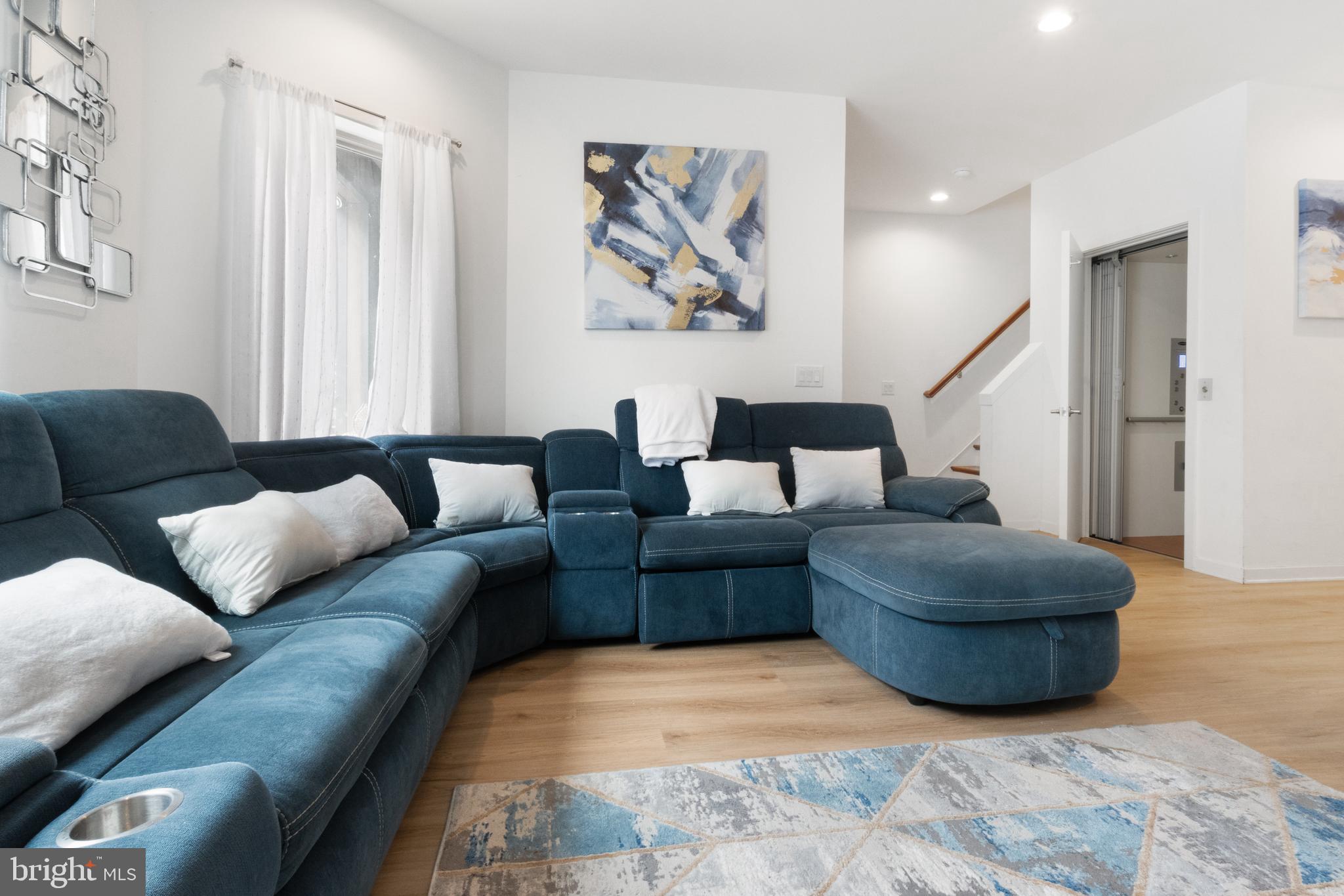 NORTHBANK - Residential