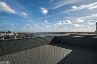 NORTHBANK - Residential