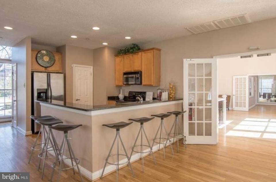 FOUNTAINS AT MCLEAN - Residential Lease