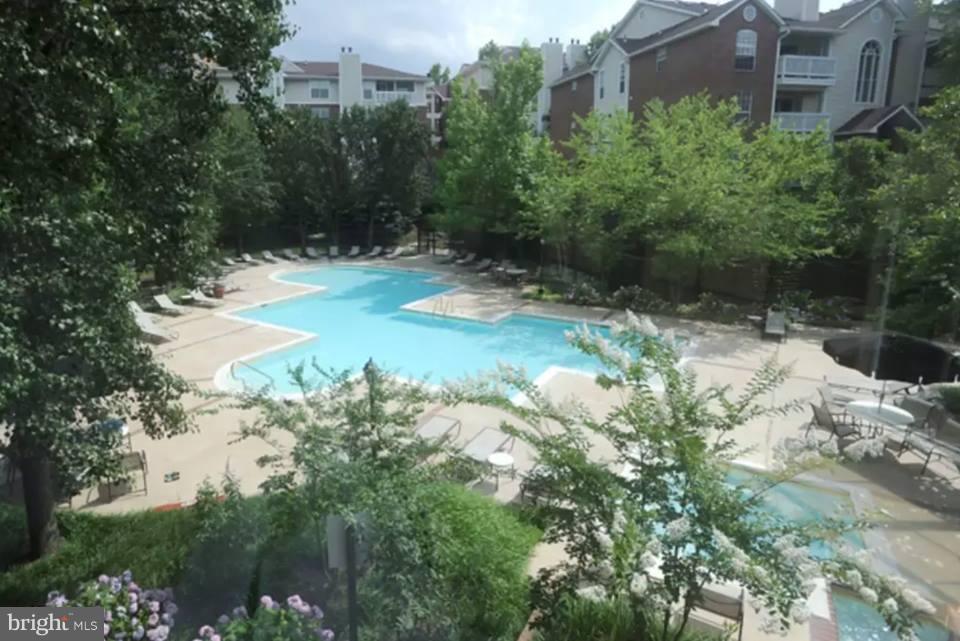 FOUNTAINS AT MCLEAN - Residential Lease