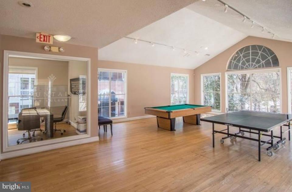 FOUNTAINS AT MCLEAN - Residential Lease