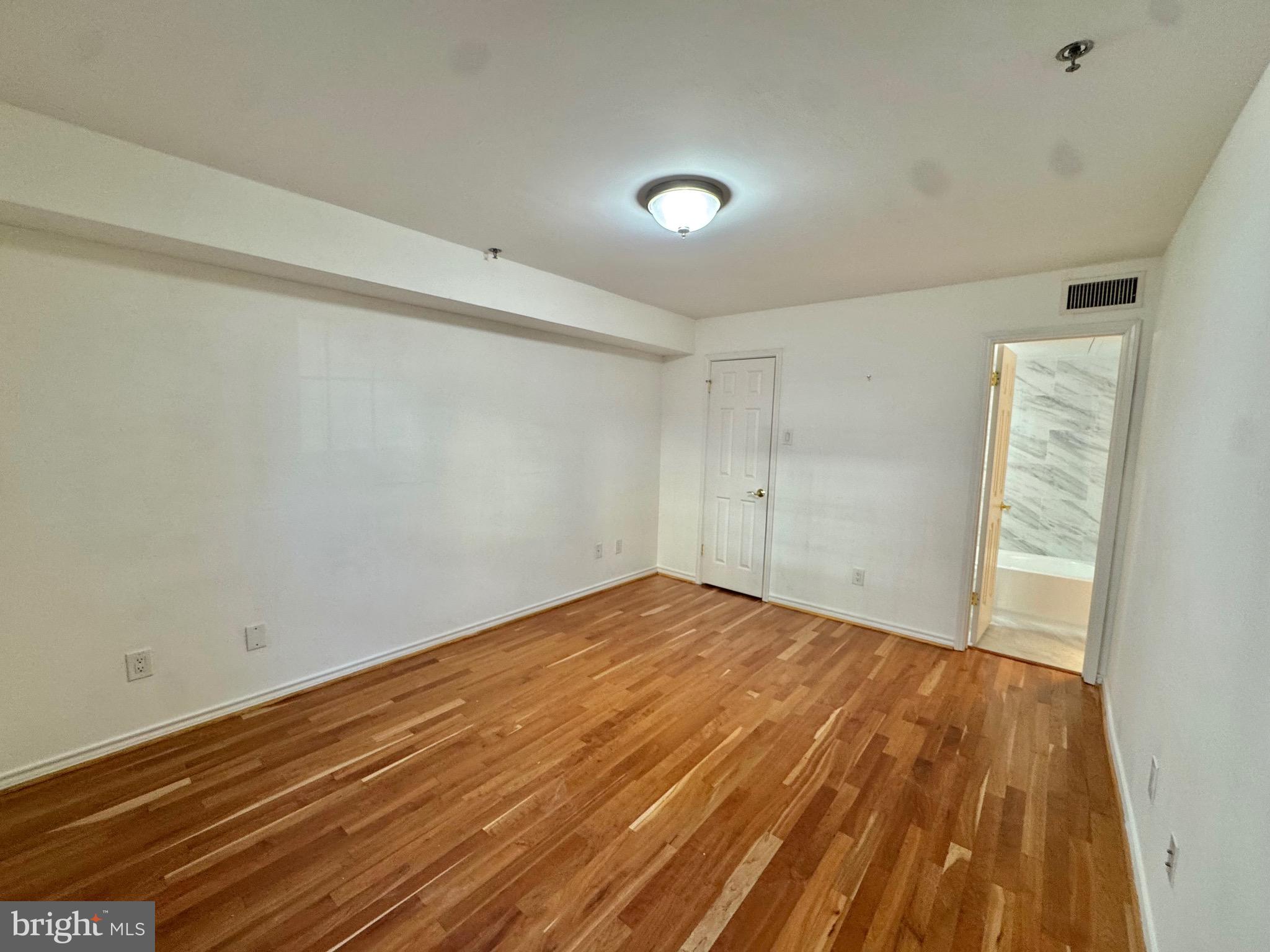 FOUNTAINS AT MCLEAN - Residential Lease