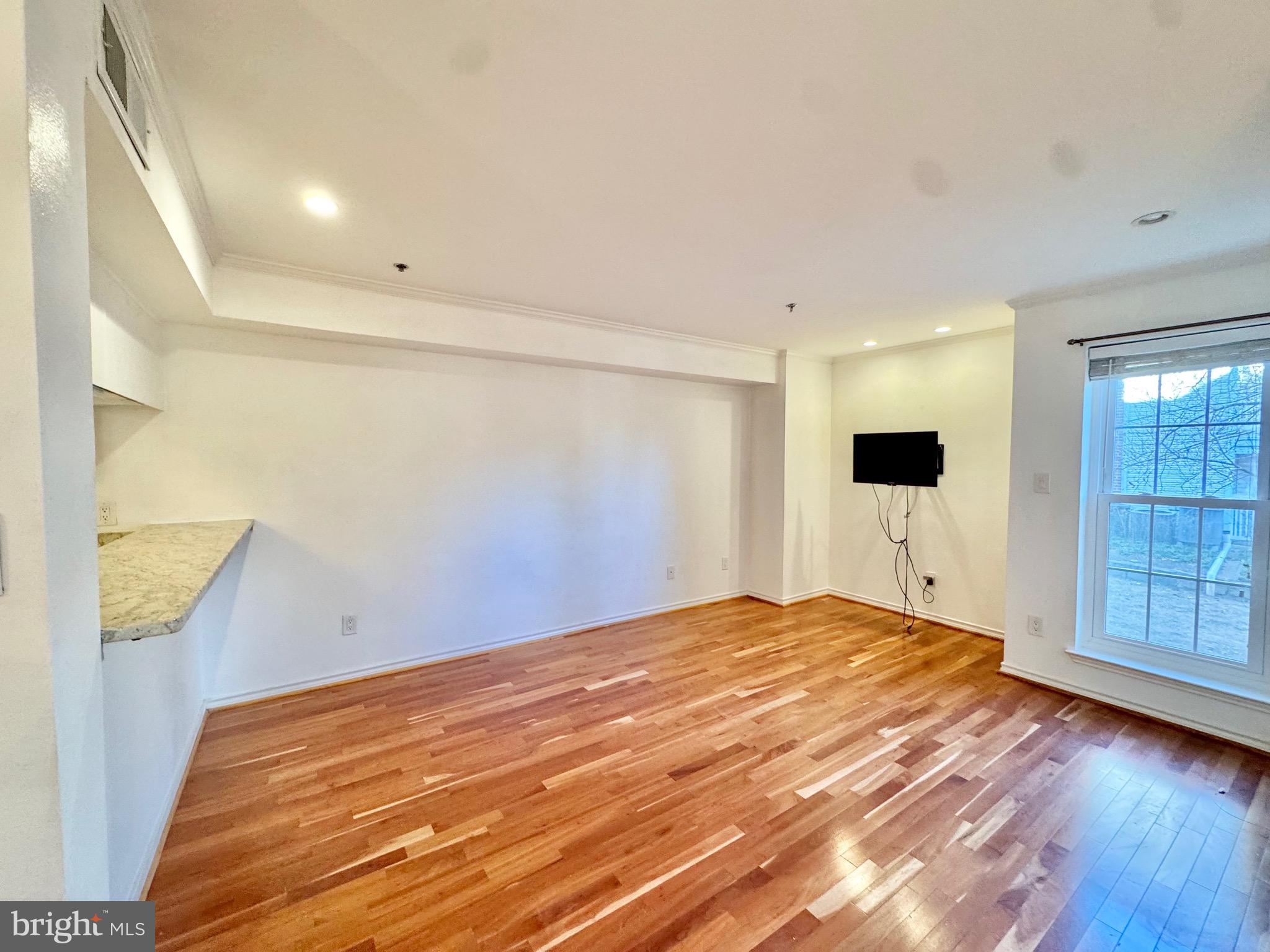 FOUNTAINS AT MCLEAN - Residential Lease