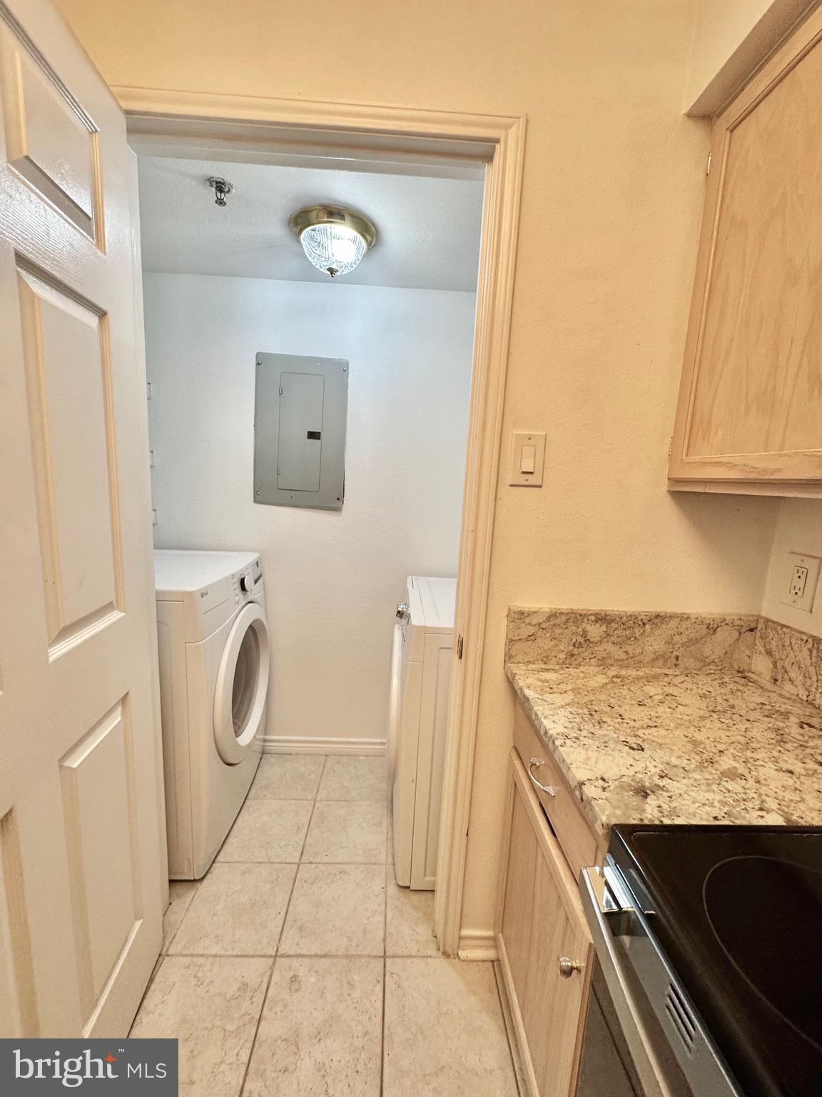 FOUNTAINS AT MCLEAN - Residential Lease