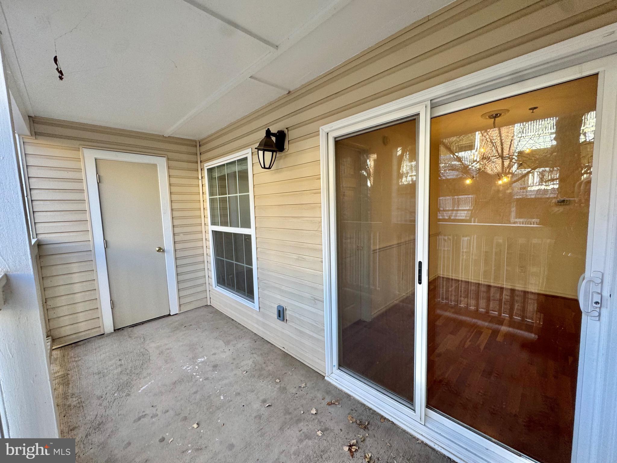 FOUNTAINS AT MCLEAN - Residential Lease