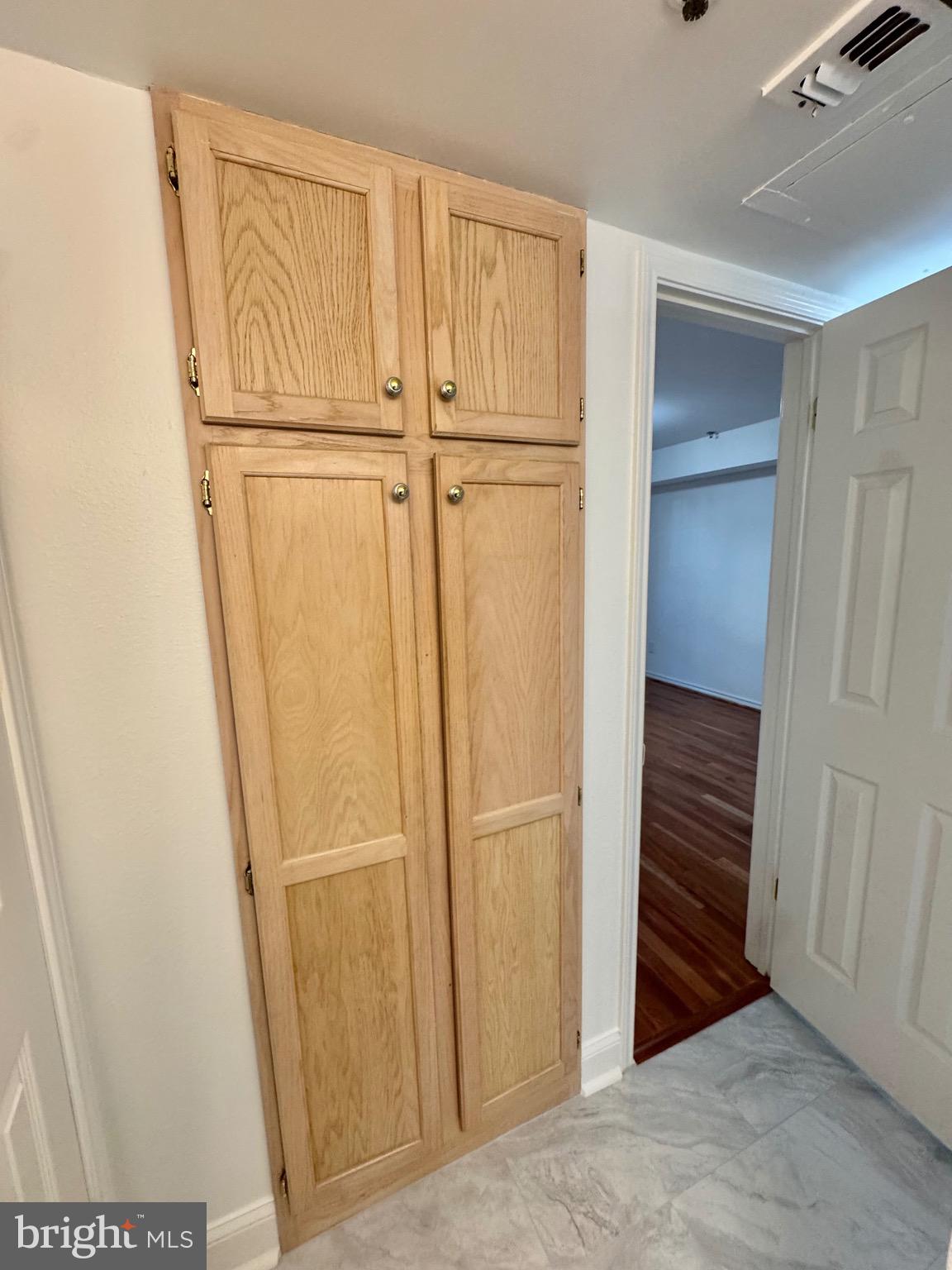 FOUNTAINS AT MCLEAN - Residential Lease