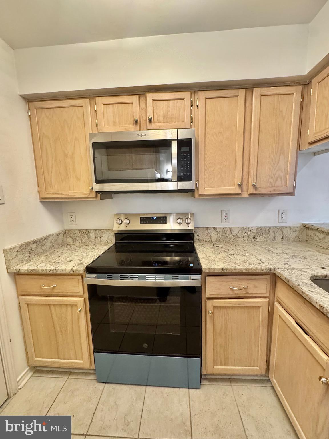 FOUNTAINS AT MCLEAN - Residential Lease