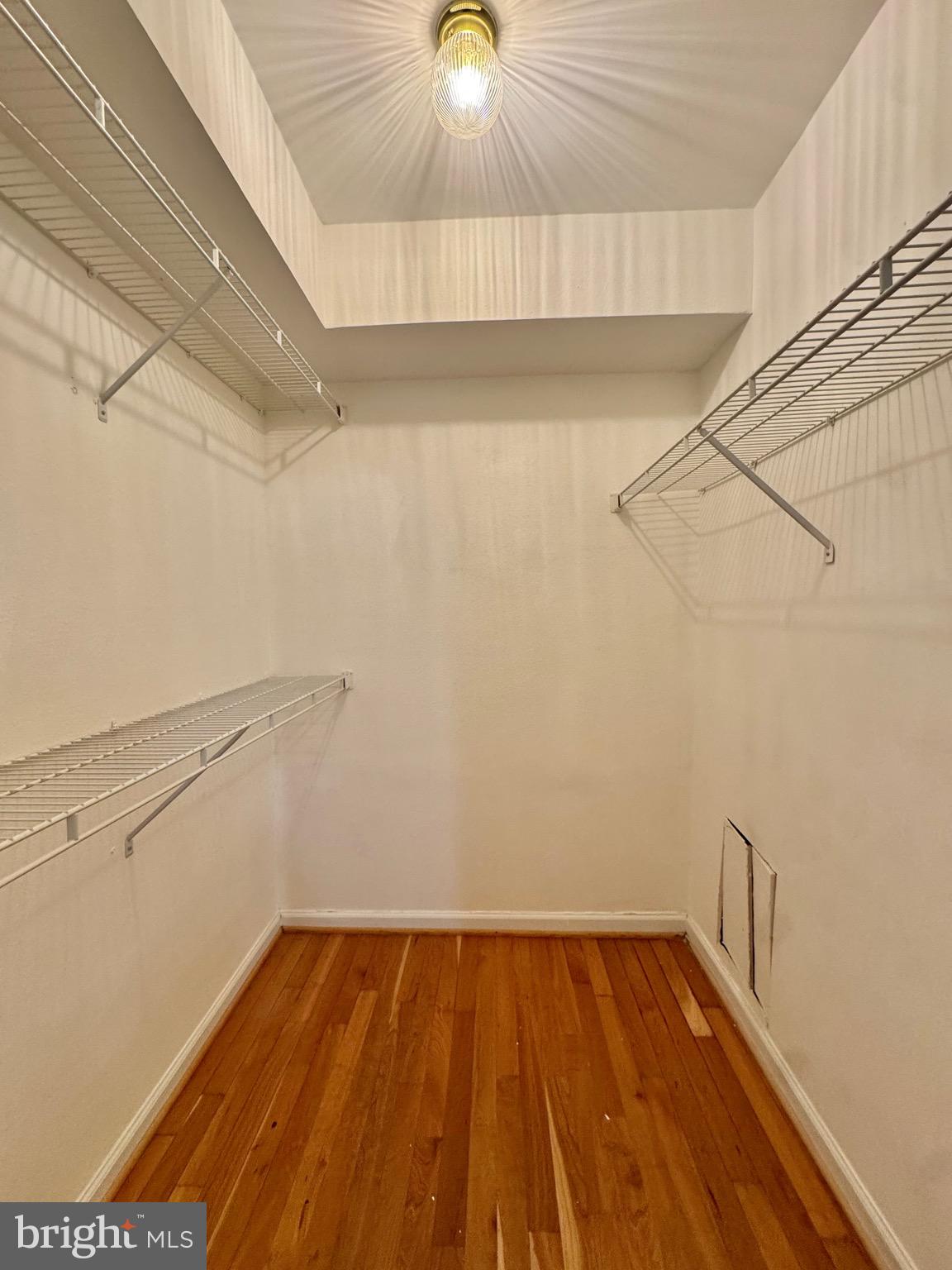 FOUNTAINS AT MCLEAN - Residential Lease