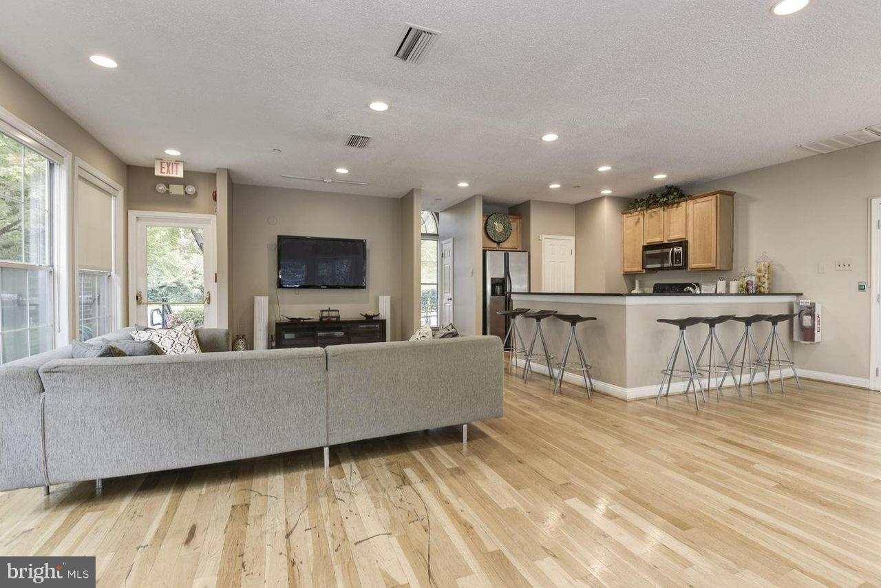 FOUNTAINS AT MCLEAN - Residential Lease