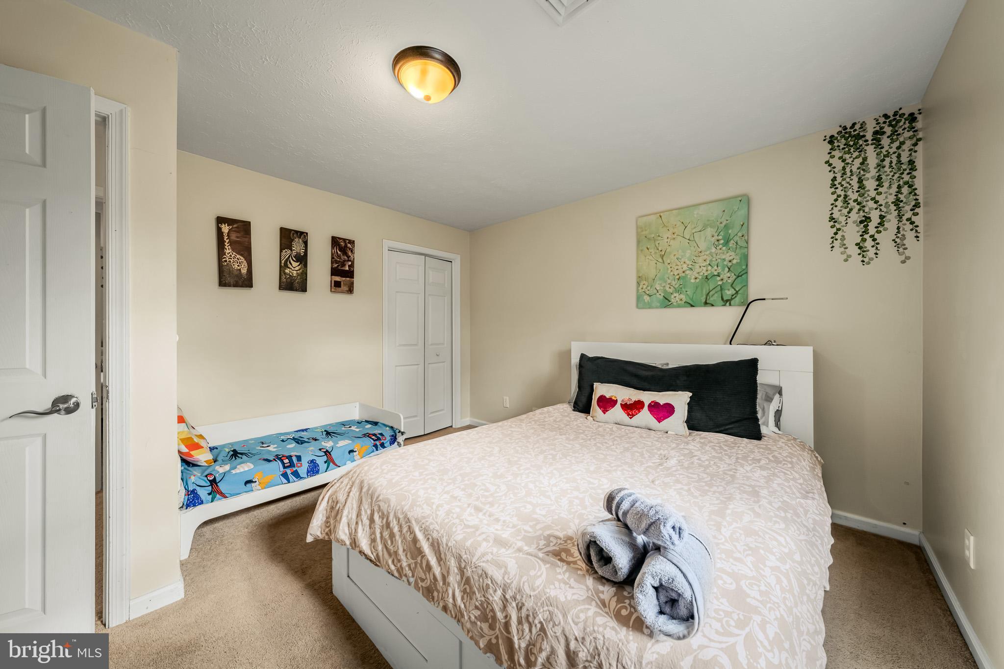 POCONO FARMS EAST - Residential